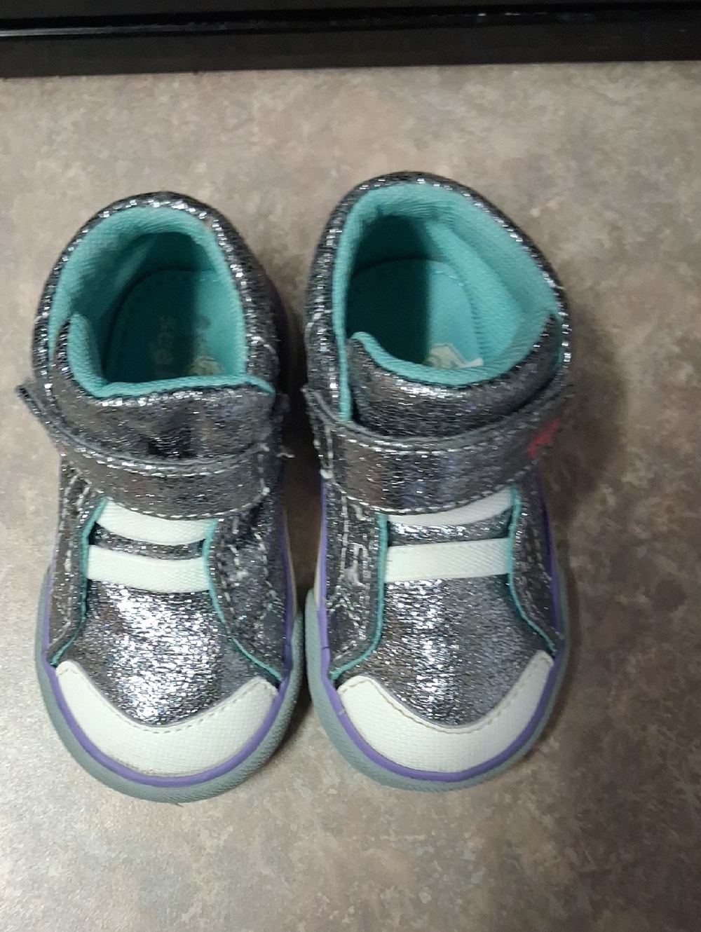 Glitter High-Top Sneakers in Silver and Teal From See Kai Run Size 5 Toddler